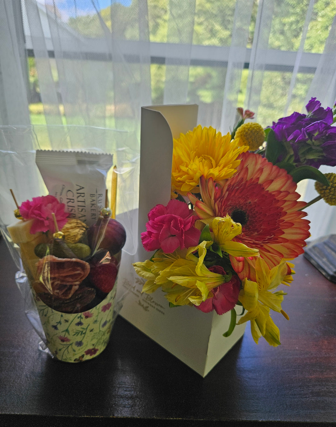 Bite & Bloom Arrangement